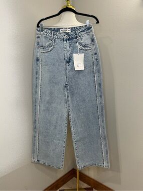 NWT Very Jean Light Wash Wide Leg Jeans Size 30